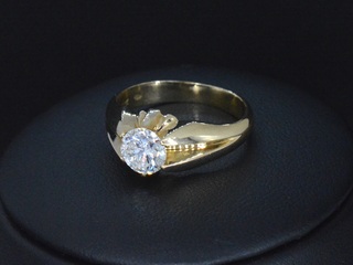 Gouden ring met een diamant