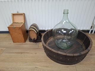 Fles hydrometische oplossing, deels gevuld, incl diverse nostalgische