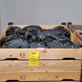 Partij diverse kleding en polo’s