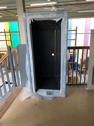 Ligbad, Xenz, Society