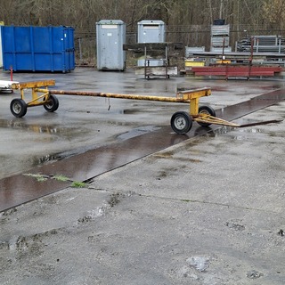 Langmateriaal transportwagen op massieve banden