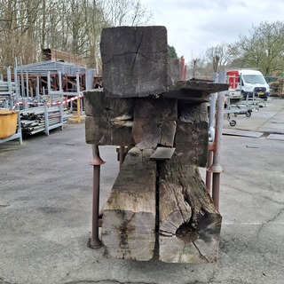 Partij houten balken en planken