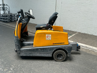 Elektro trekker Jungheinrich, EZS-570, geel, bouwjaar 2016, elektrisch