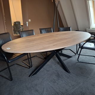 Vergadertafel met 8x vergaderstoel