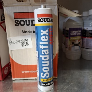 Ca. 20x Kitpatroon o.a. Soundal