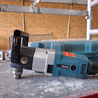 Haakse boormachine Makita, DA4031, bouwjaar 2020