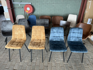 Ca. 14x eetkamerstoel, O.a. Zuiver, Dutchbone, Byfonq