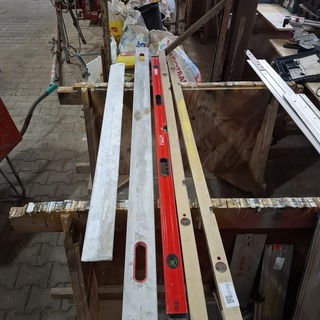 3x Waterpas met 2x afrijlat