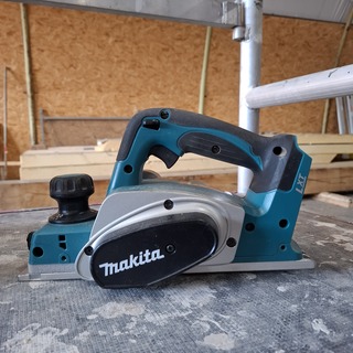 Accu schaafmachine Makita, DKP180, bouwjaar 2024