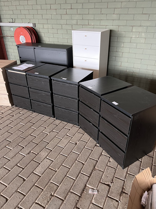 9x Diverse nachtkastjes, schoenenkast en ladekast, Byfonq