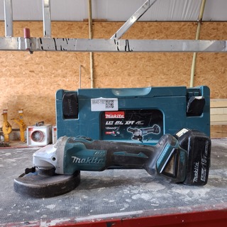 Accu haakse slijper Makita, DGA504, bouwjaar 2021