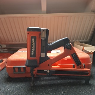 Accu-gas tacker Spit, Pulsa 1000