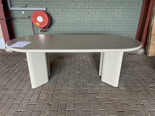 Ormi Eettafel – Beige By fonq