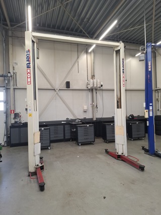 2-Koloms hefbrug Stertil Koni, KS-2020-A, bouwjaar 1996