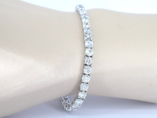 Witgouden tennisarmband met natuurlijke briljant geslepen diamanten