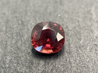 Edelsteen – 3.85 carat natuurlijke rubelliet