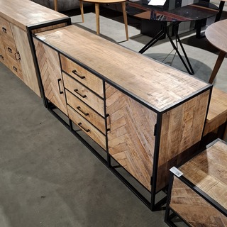 Dressoir, Starfurn, 2024