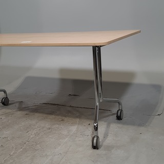 5x Verrijdbare vergadertafel