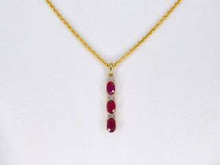 Gouden hanger met diamanten en robijn, excl. ketting