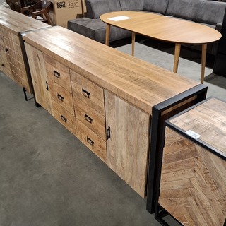 Dressoir Carmen, Mangohout, 2024