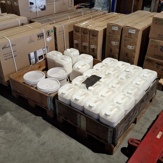 Ca. 25x  Water- based Disperson primer á 10kg met 3x emmer lijm, MN, Z