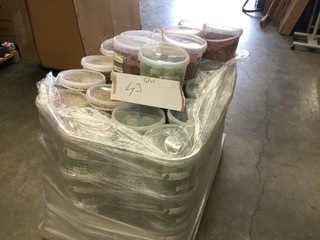 Ca. 43x Emmers met vogelvoer verschillende soorten, ED