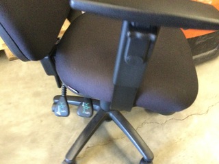 2x Bureau stoelen met wielen, zwart