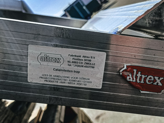 (NS materiaal) 2x Calamiteiten-/steigertrap, Altrex