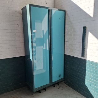 Werkplaatskast met stelling