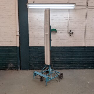 Werklamp op verrijdbaar onderstel