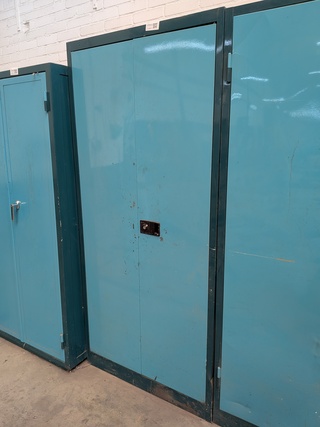 Werkplaatskast met inhoud