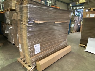 Ca. 200x lange verzenddozen dubbelgolf, Bruin