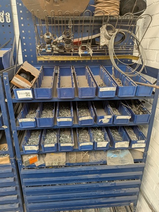 Grijpvoorraad stelling met inhoud Forch varo