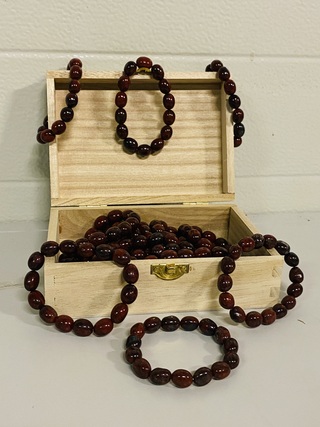 Ca. 20x Jaspis breccie (dark) armbanden