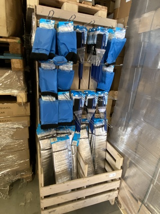 Partij ruitenkrabbers en raamfolie