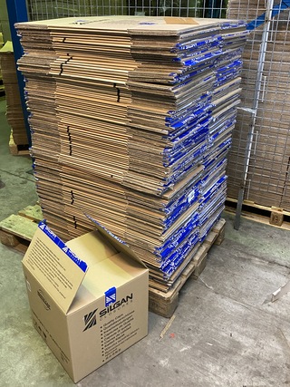 130 Verzenddozen 38x38x38cm dubbelgolf Bruin