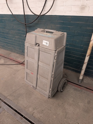 Mobiele poetskast met inhoud 3M