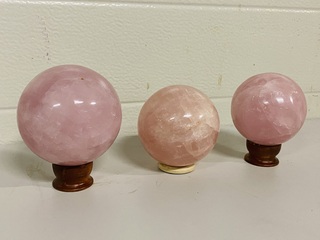 3 Rozenkwarts bollen