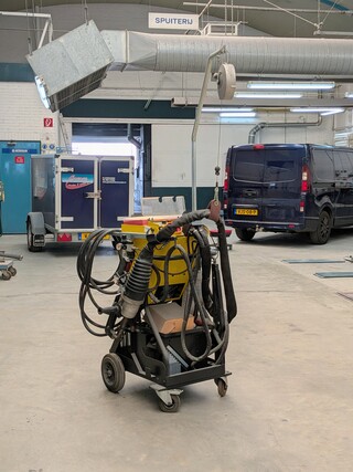 Puntlasapparaat t.b.v. autocarrosseriereparatie Tecna, 3655, bouwjaar