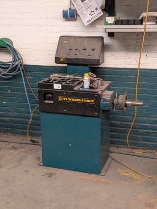 Banden balanceerapparaat met toebehoren, TI Wheelforce, W1800, 1987