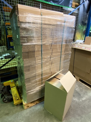 280 Grote verzenddozen 41x39x64cm Bruin