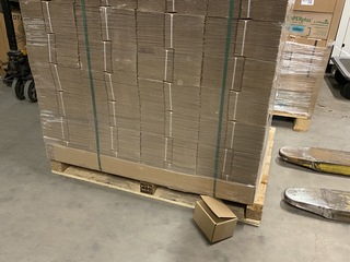 Ca. 900x Verzenddozen 16x12x10cm, bruin