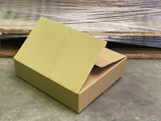 Ca. 300x Verzenddozen 35x33x8cm, bruin