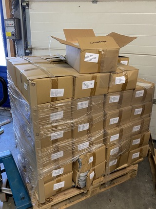 Ca. 24x Dozen a 5500 ldpe zakjes met plakstrip