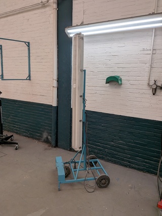 Werklamp op verrijdbaar onderstel