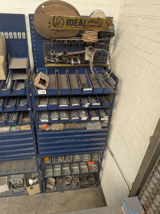 Grijpvoorraad stelling met inhoud Forch varo