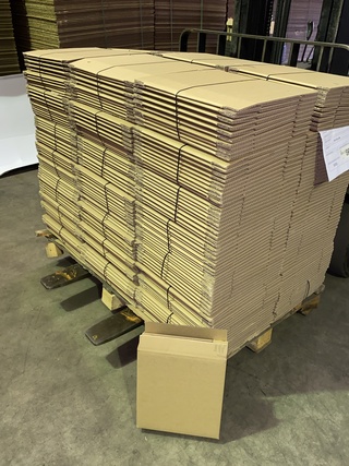 420 Verzenddozen 265x85x290mm dubbelgolf Bruin