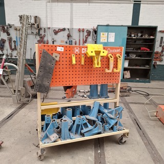 Divers richtbank en carrosserie-reparatieapparatuur Celette