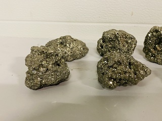 8x Pyriet ruwe brokken