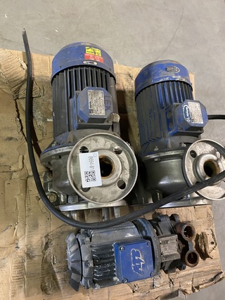 2x Ebara normaal zuigende centrifugaalpomp